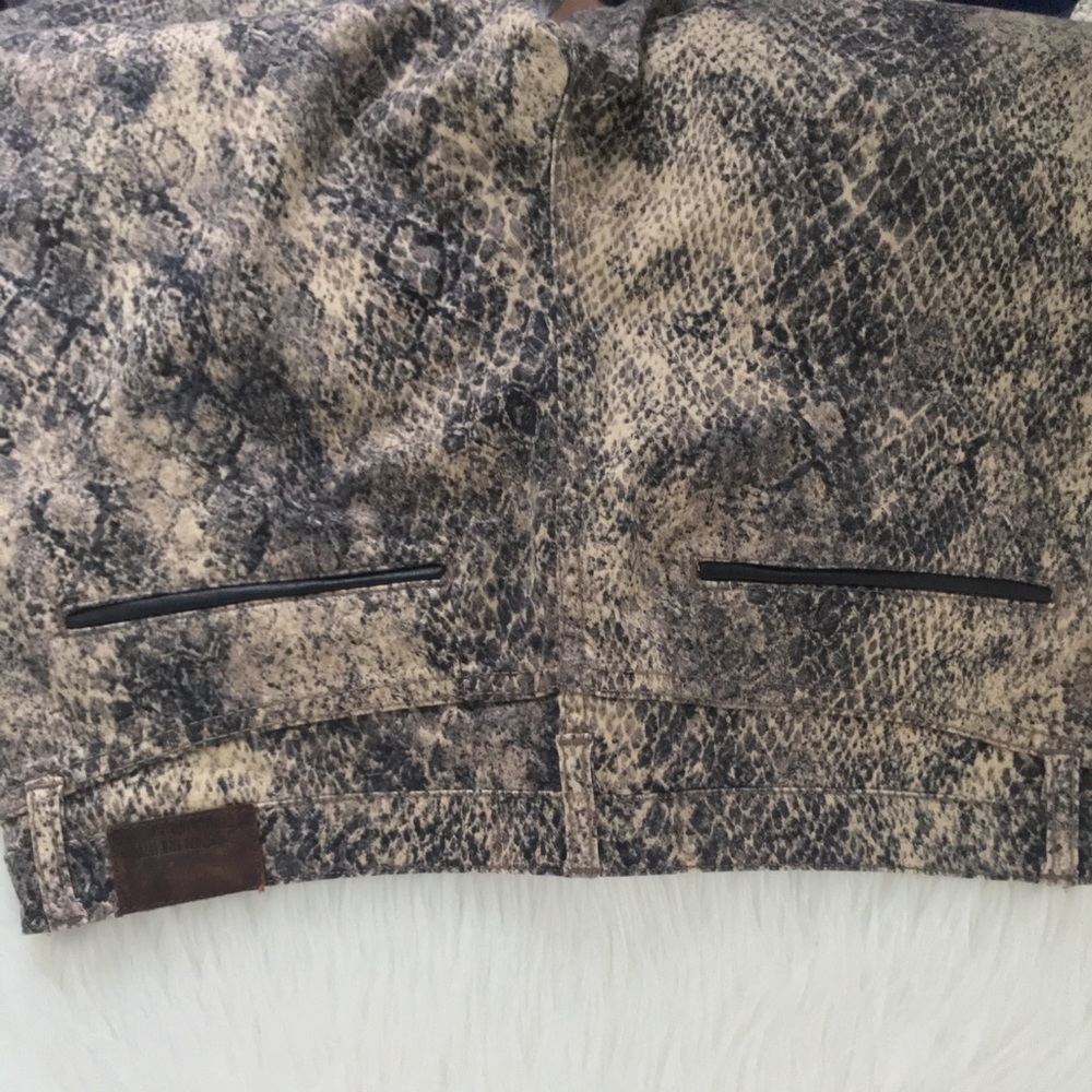 Zara Snakeskin Python Print Jeans / Size 6 - image 6